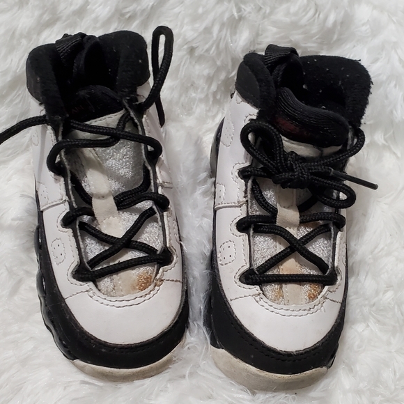 Jordan 9s Retro OG 6C - Picture 2 of 5
